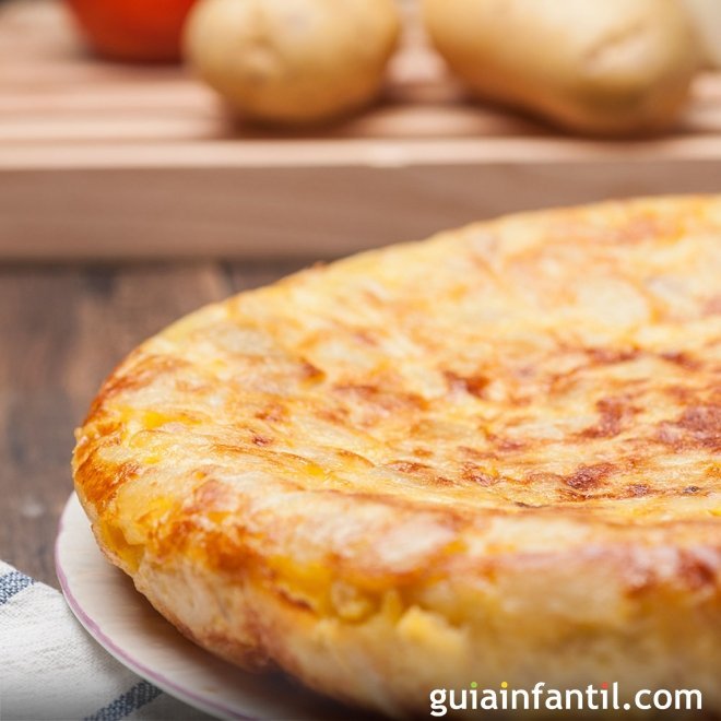 Tortilla de patatas. Recetas tradicionales para niños